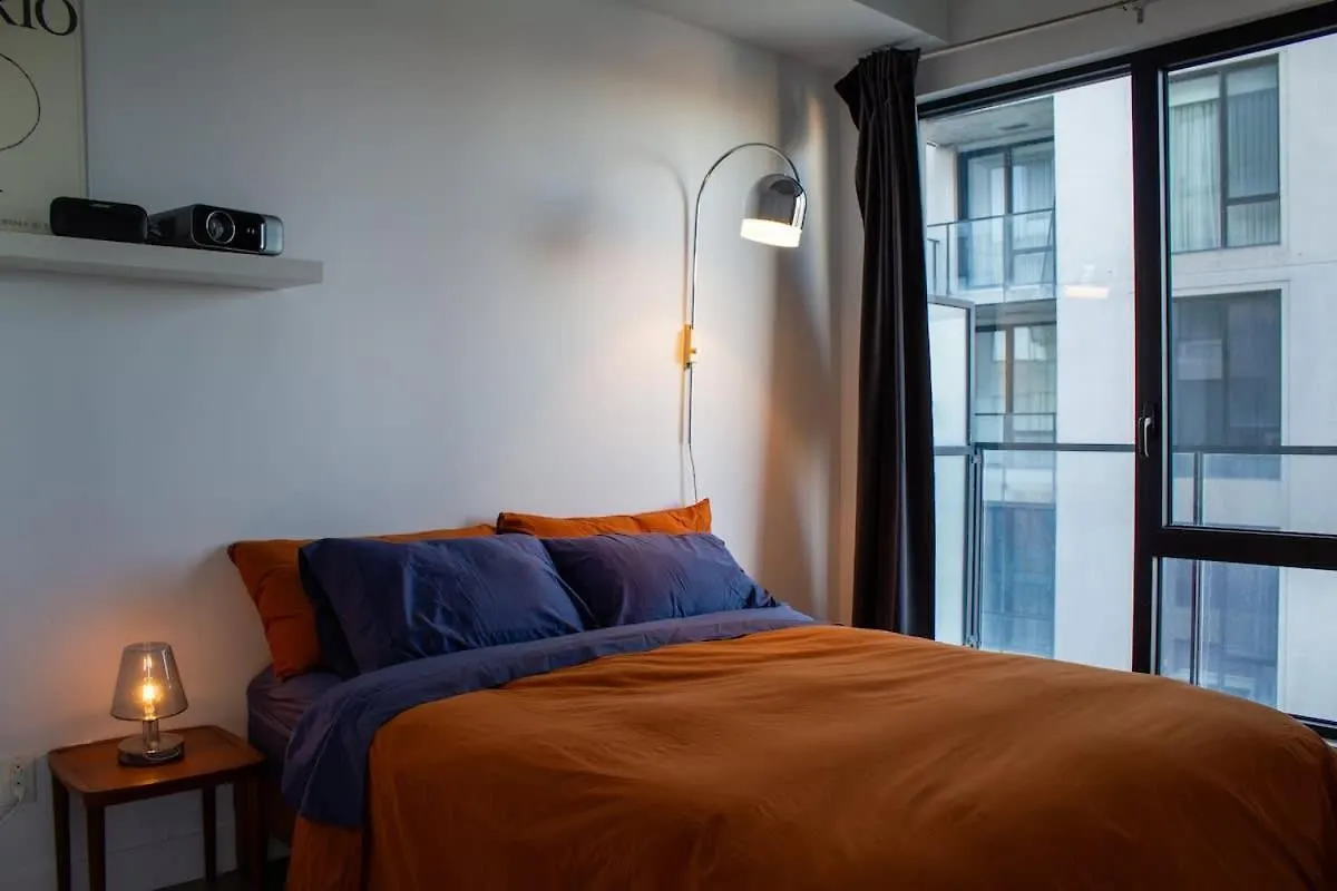 Panoramic Apartment In The Old Port Montreal