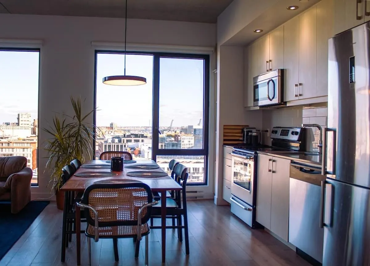 Panoramic Apartment In The Old Port Montreal Canada