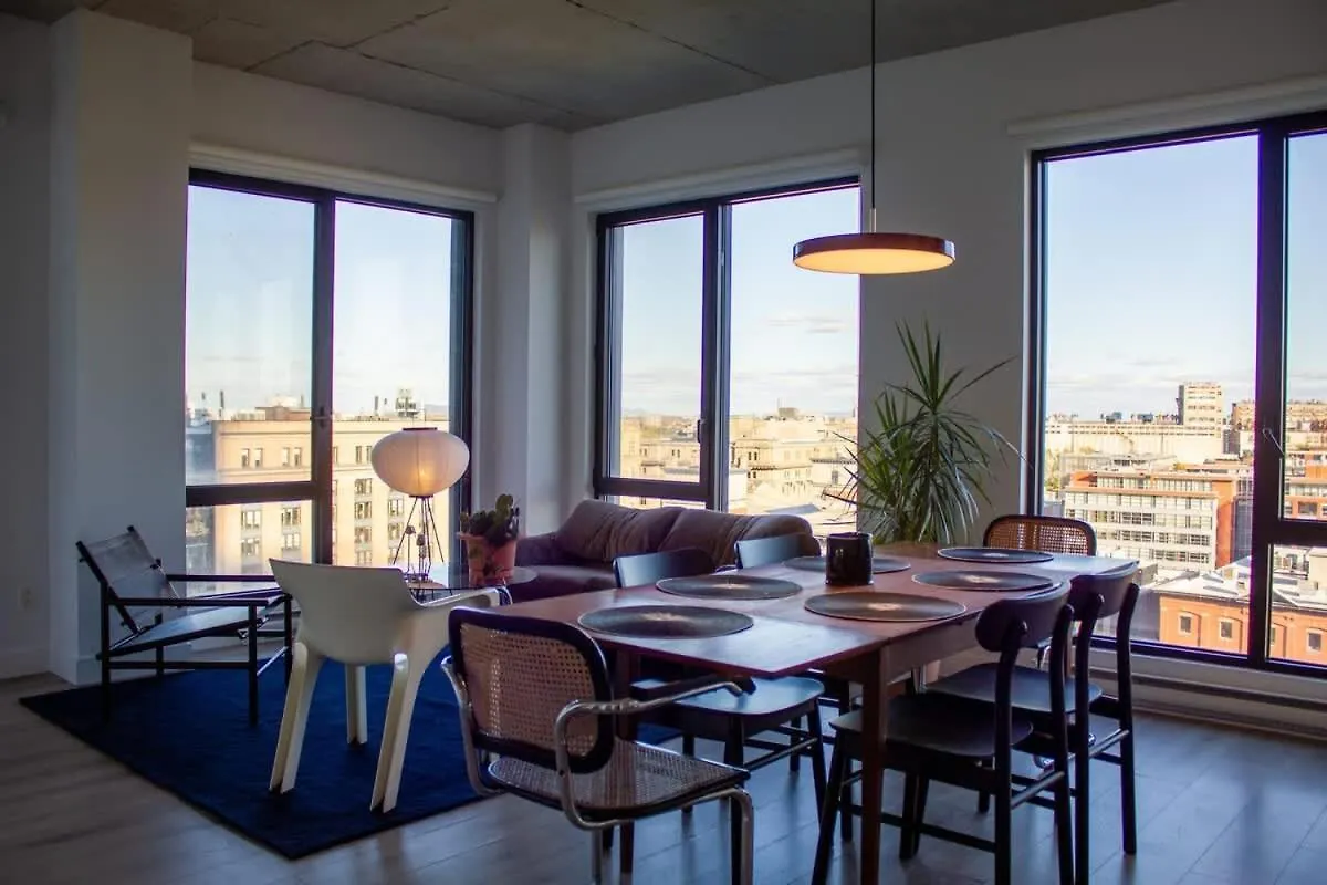 Panoramic Apartment In The Old Port Montreal